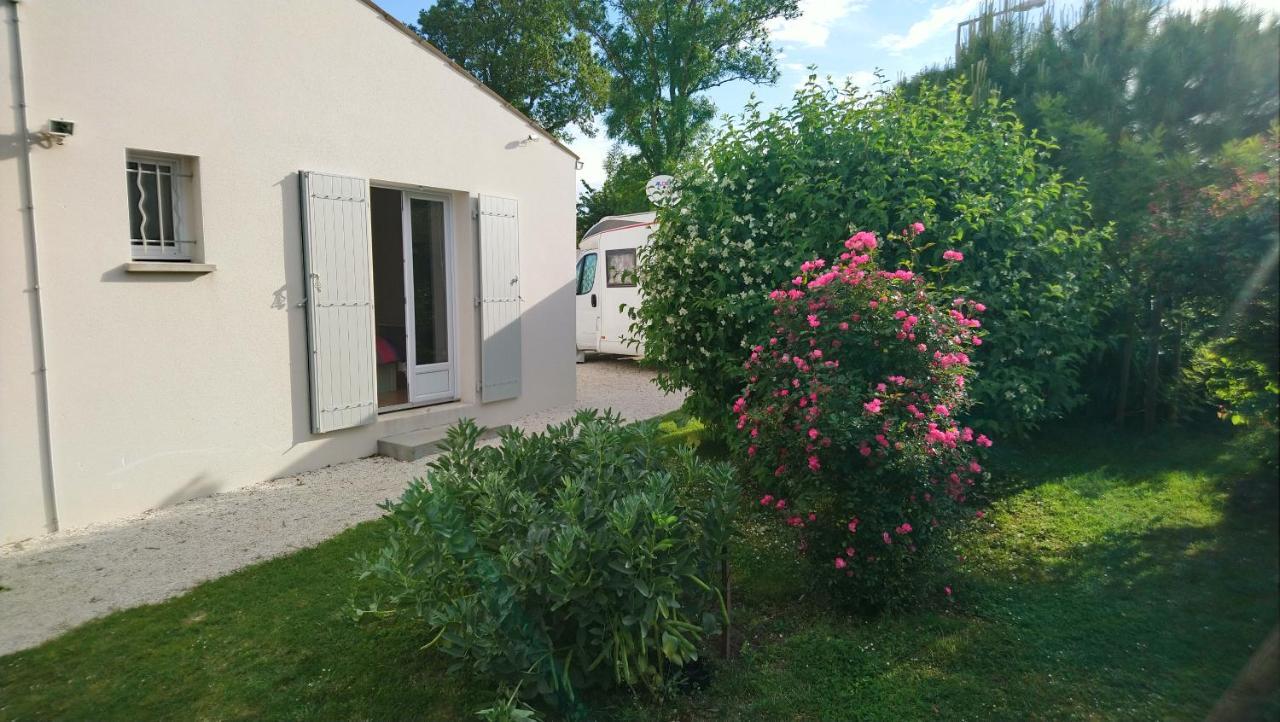 Les Lavateres Bed & Breakfast Hiers-Brouage ภายนอก รูปภาพ